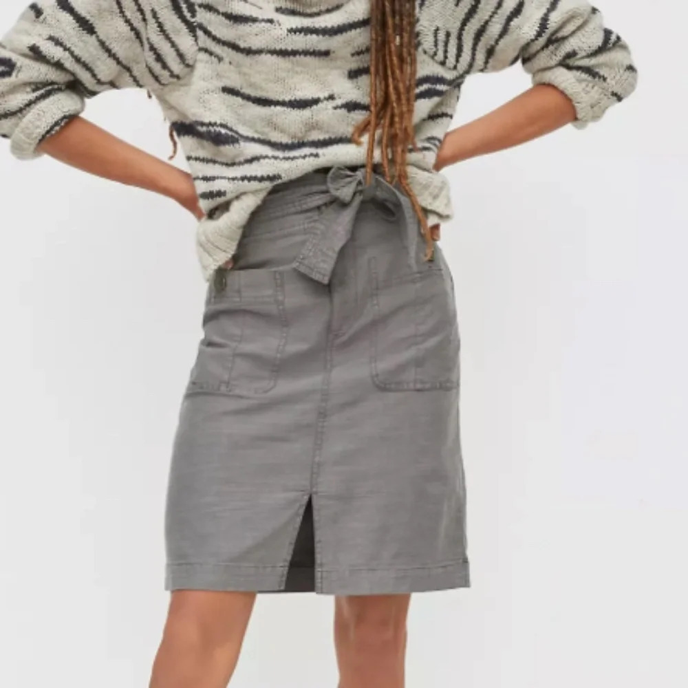 Pilcro by Anthropologie Chloe Utility Gray Pencil Midi Skirt Size 8 EUC